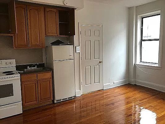 1st image of 150 E 19th St #4I