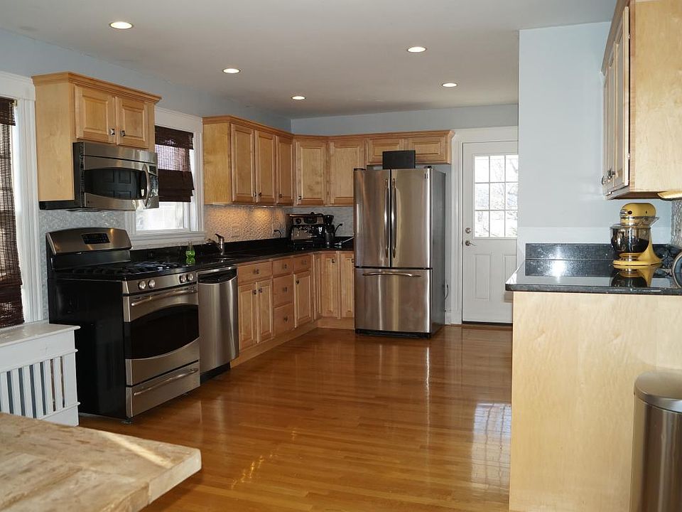 Kitchen (view from Dining Room)