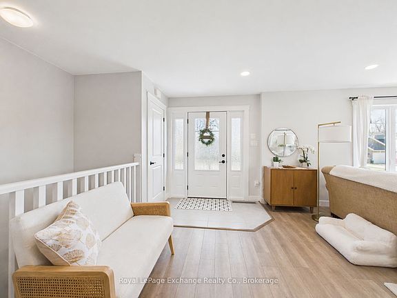 2nd image of 966A Charles St