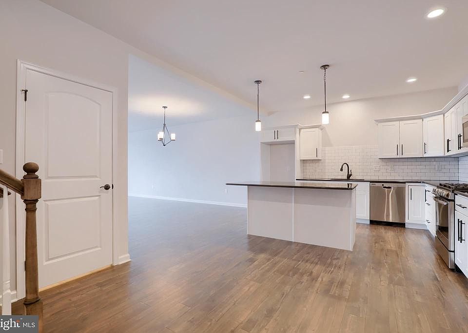 608 Whitechapel Rd Lancaster PA Zillow