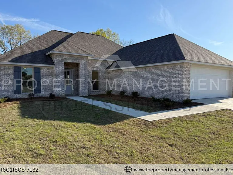 571 Patrick Farms Dr — Photo 1