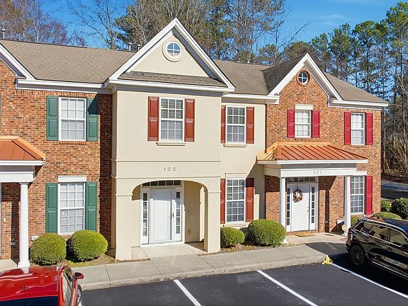 2nd image of 102 Tuscany Ct