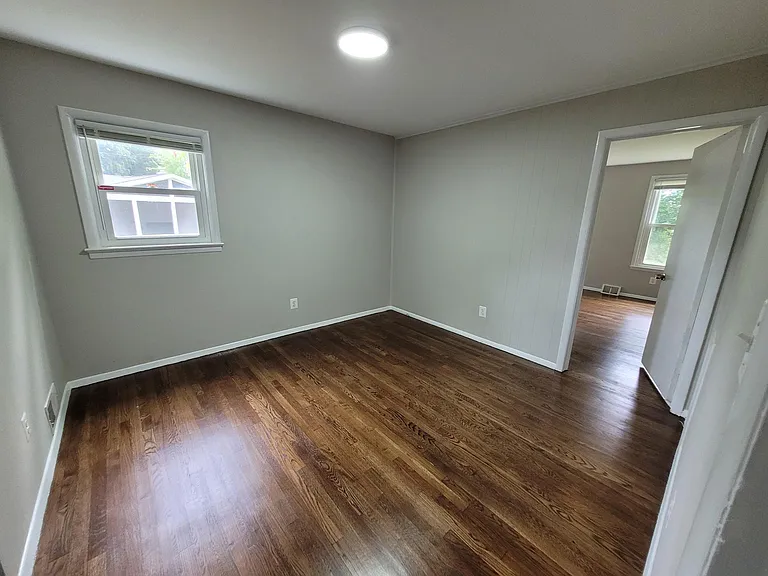 1043 Welsh Dr — Photo 25