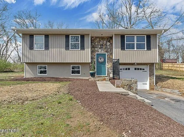 4308 W Cove Dr, Louisville, TN 37777