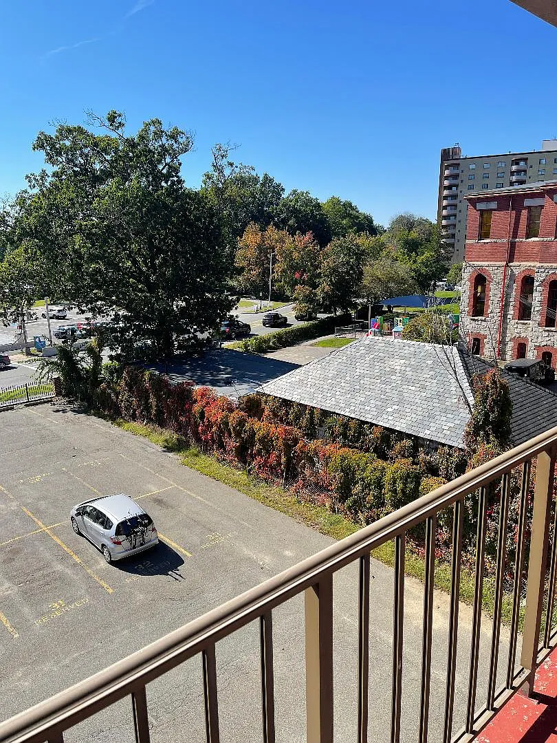 2 bed, 1107 sqft, $2,525 — Photo 2