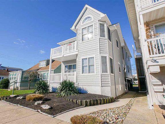 3rd image of 2858 Asbury Ave #2858