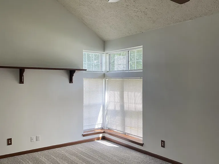 7520 Liquori Ct — Photo 18