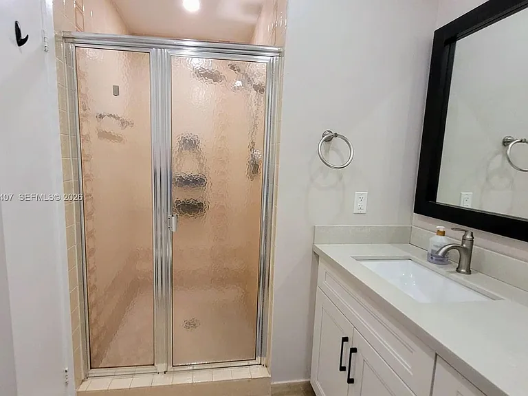 2500 Parkview Dr #2517 — Photo 36
