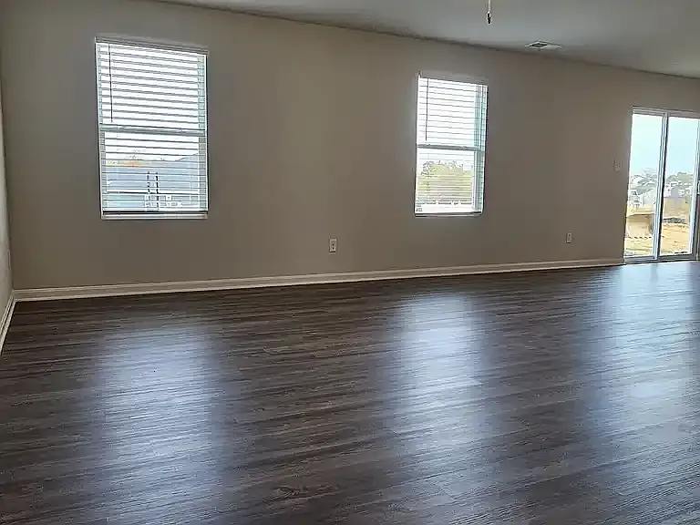105 Gaston Cir — Photo 13