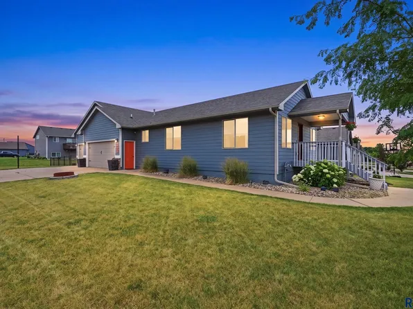 1001 Miah St, Harrisburg, SD 57032