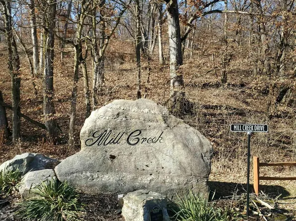 33663 Mill Creek Dr, Adel, IA 50003