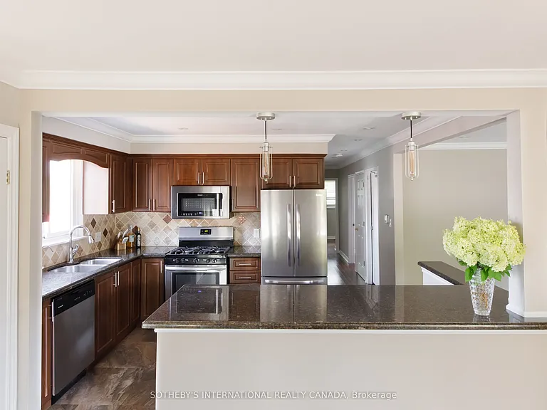 2694 Constable Rd #UPPER — Photo 8