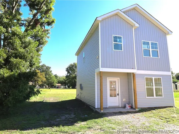405 E Harnett St, Dunn, NC 28334