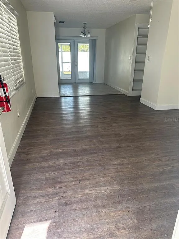 2 bed, 1.0 bath, 757 sqft, $1,700 — Photo 2