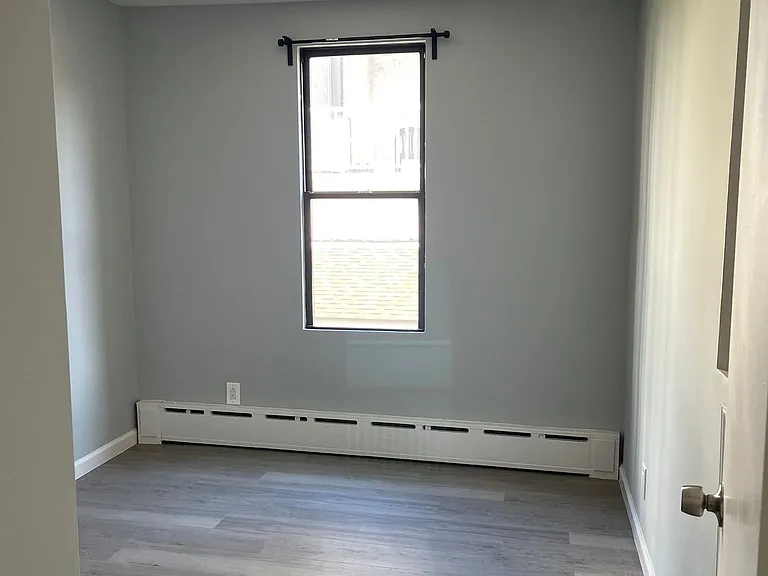 1849 S Rosewood St — Photo 13