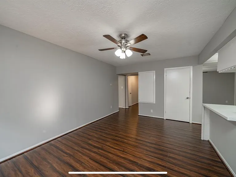 7056 Jetty Ln — Photo 8