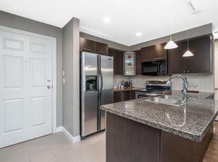 5454 198th St #107, Langley, BC V3A1G2