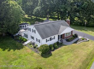 1178 Van Hoesen Rd, Castleton, NY 12033