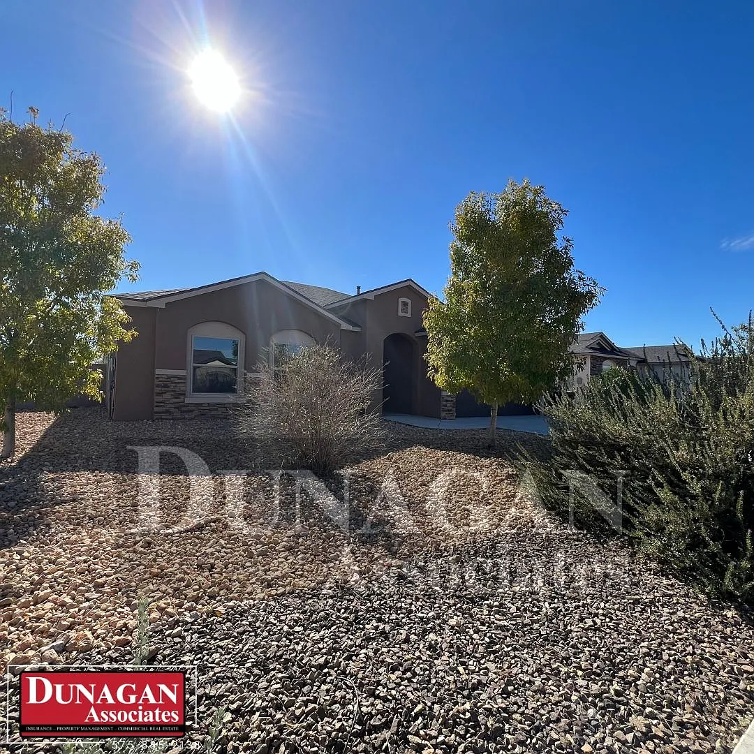 Newer Build-3 Bedroom, 2 Bath Home, Water Paid! — Photo 1