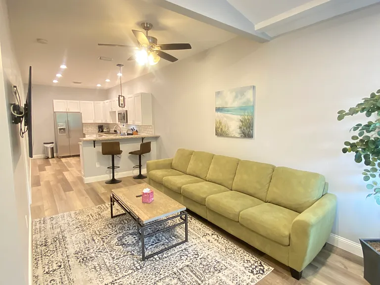 808 Grove St N #808 — Photo 4