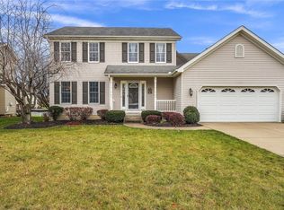 57 Village Vw, Lancaster, NY 14086