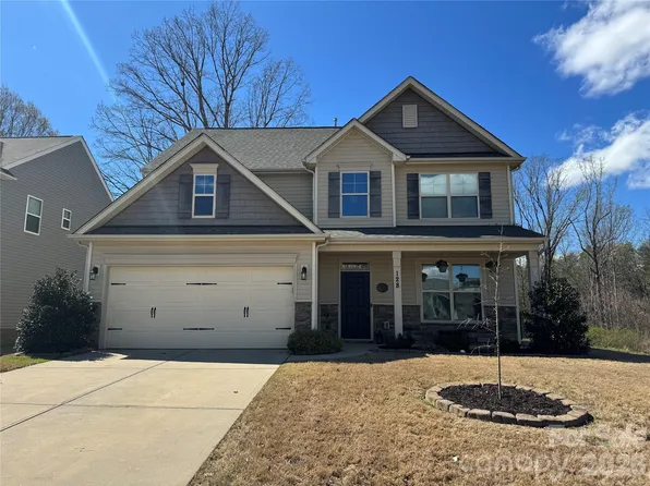 128 Lantern Acres Dr, Mooresville, NC 28115