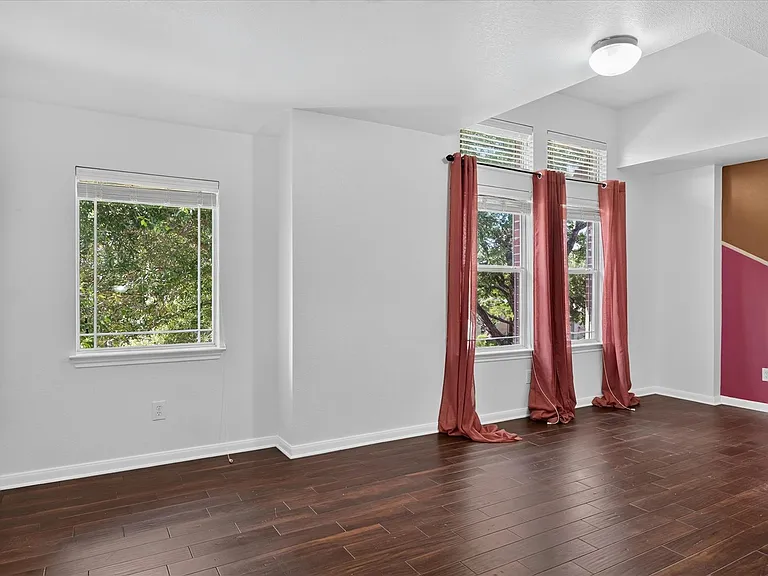 15324 Interlachen Dr — Photo 22