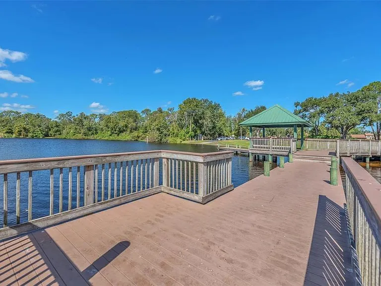 1702 Horseshoe Dr — Photo 36
