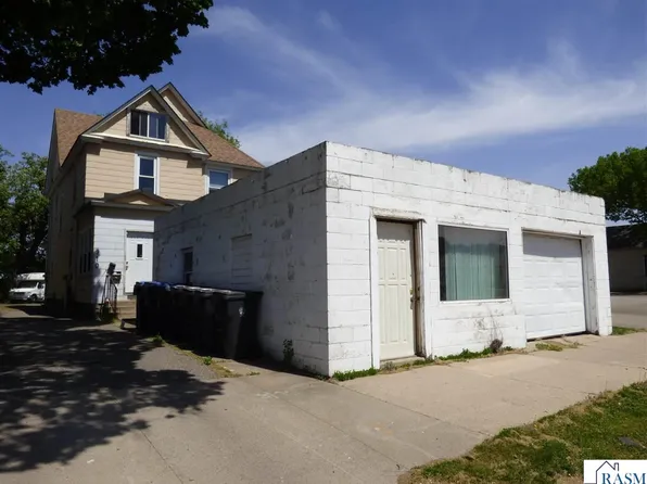 910 S Front St, Mankato, MN 56001