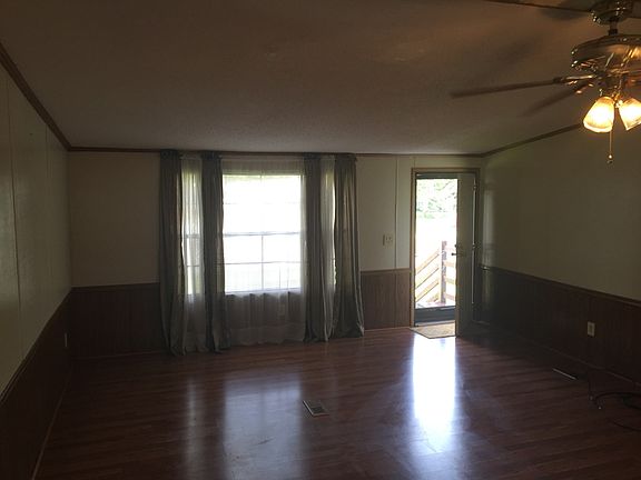 5th image of 104 Tall Pine Cir