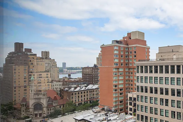 Sold by Compass | media 10