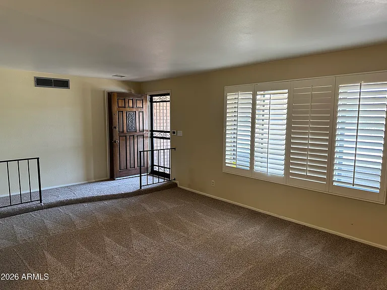 1536 E Gemini Dr — Photo 5