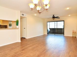 3025 Walnut Bend Ln APT 31, Houston, TX 77042