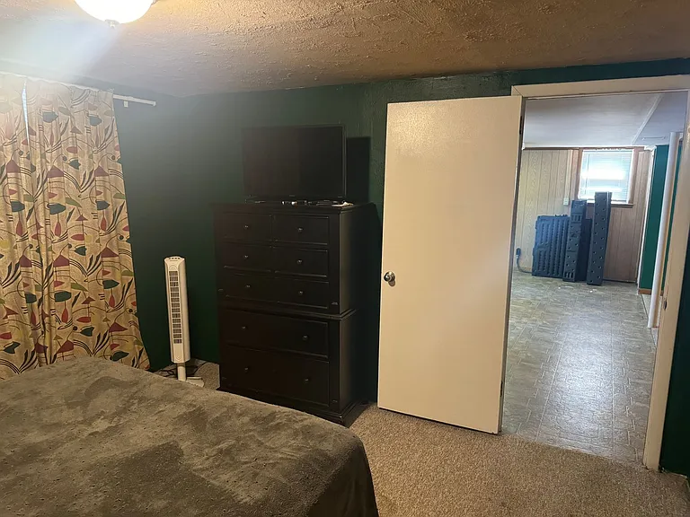 332 Lynn Dr — Photo 29