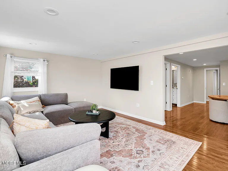 116 Cornell Ave — Photo 19