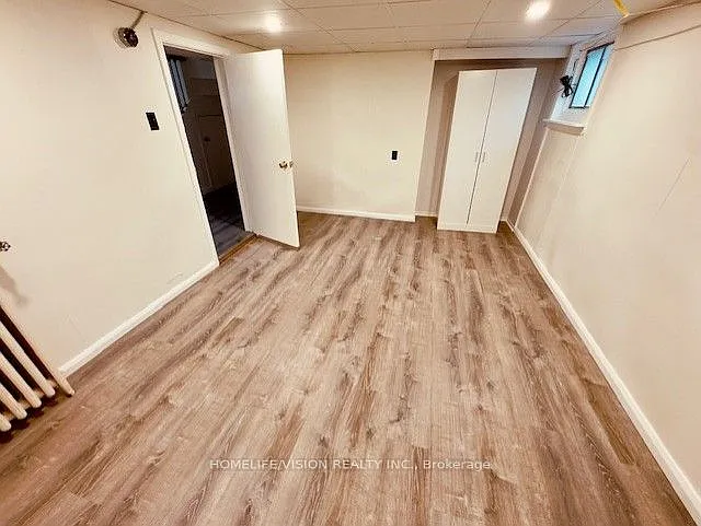 110 Cedarcrest Blvd #BASEMENT — Photo 3