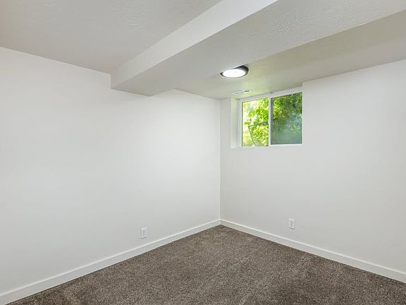 4th image of 3795 W Moreland Cir #Basement