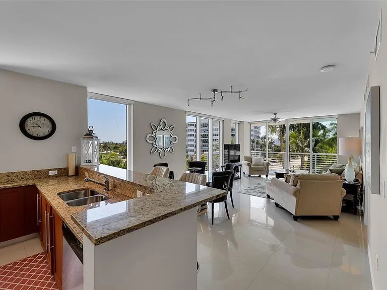 2821 N Ocean Blvd #307S — Photo 2