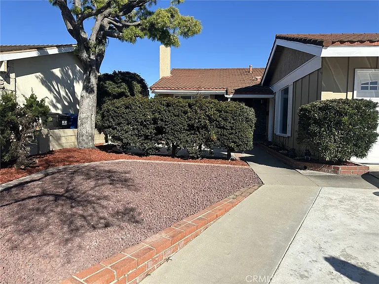 9792 Spruce Ct — Photo 11
