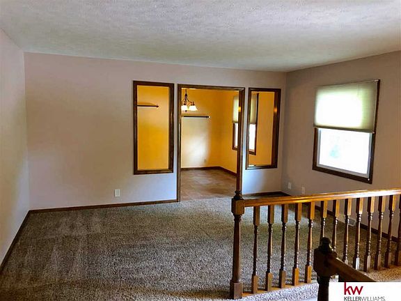 4th image of 2711 N 113th St