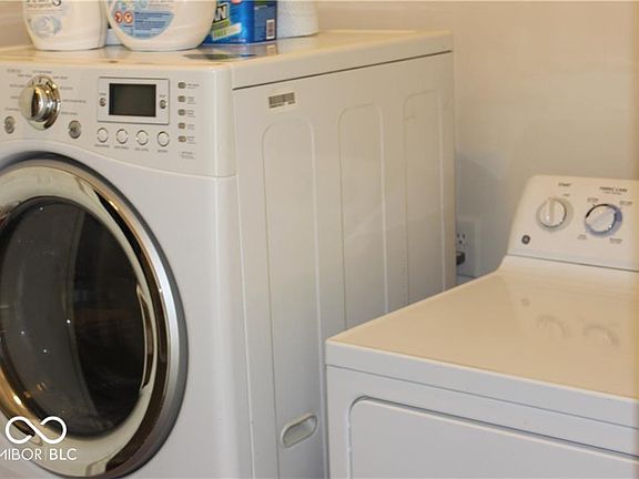 4th image of 5664 Polk Dr