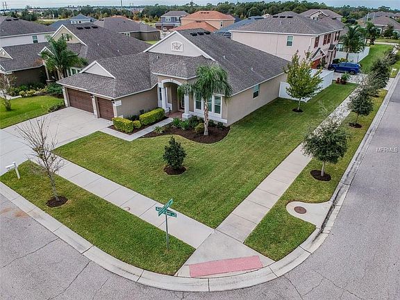 3rd image of 13601 Artesa Bell Dr
