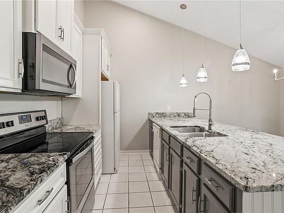 5th image of 12 S Court Villa Dr #12