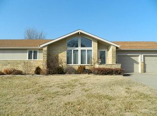 2118 Kickapoo Rd, Winfield, KS 67156
