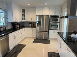 10470 SW 41st Ter, Miami, FL 33165