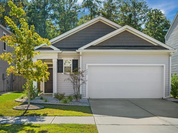 131 Sweet Cherry Ln, Summerville, SC 29486