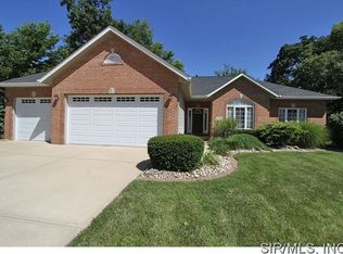 1327 Gerber Woods Dr, Edwardsville, IL 62025