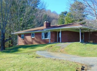 205 Ralph Barry Rd, Shady Valley, TN 37688