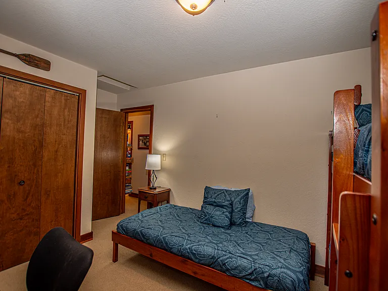 725 Balsam Ln — Photo 36