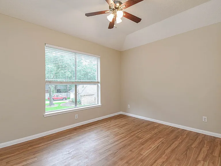 9523 Tallow Tree Dr — Photo 20